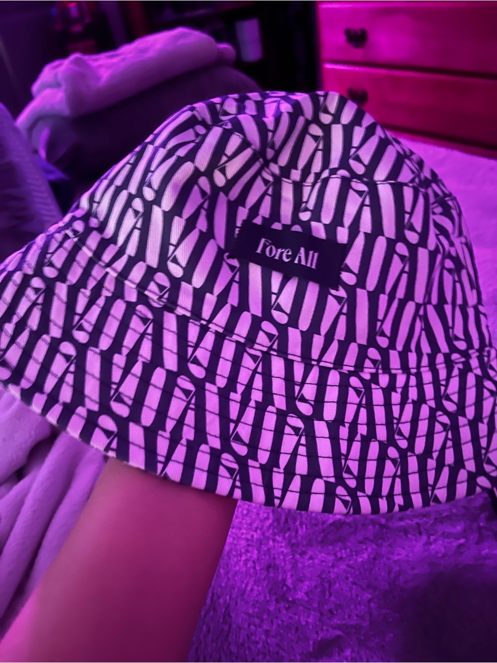 NWT VERY NICE Women's Black and White Bucket Hat